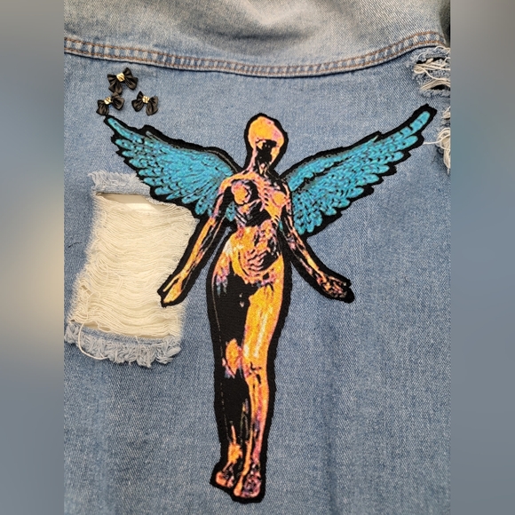 Jean Jacket with Fringe & Lace Sleeves, Winged Goddess, Lone Wolf Upcycled - Picture 9 of 10